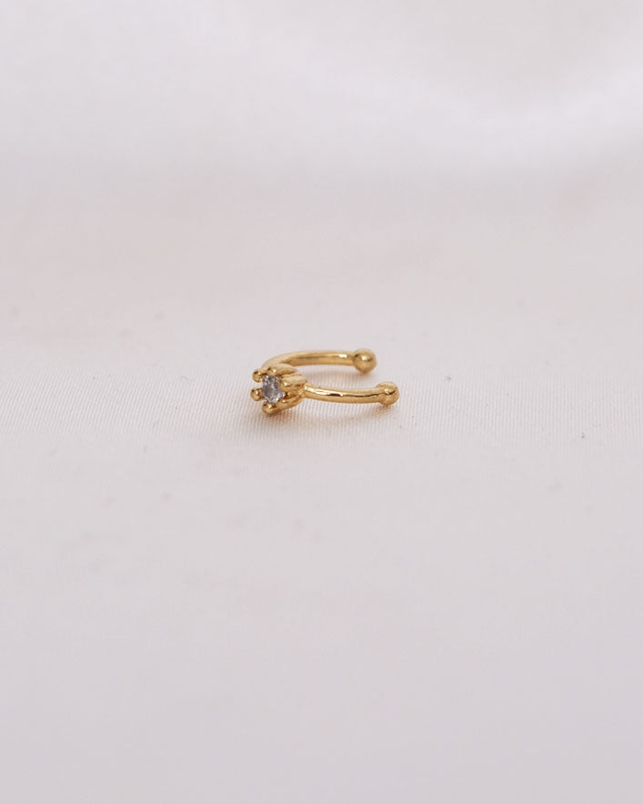 SOLITAIRE CUBIC ZIRCONIA EAR CUFF