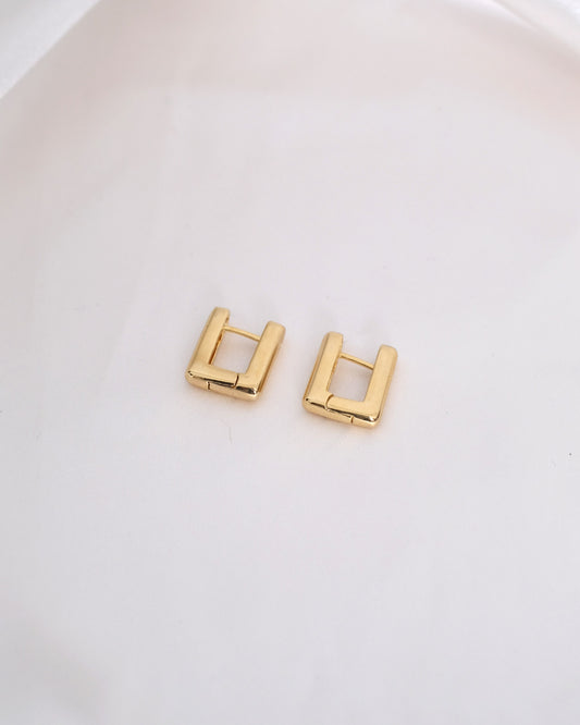 RECTANGULAR HOOP EARRINGS