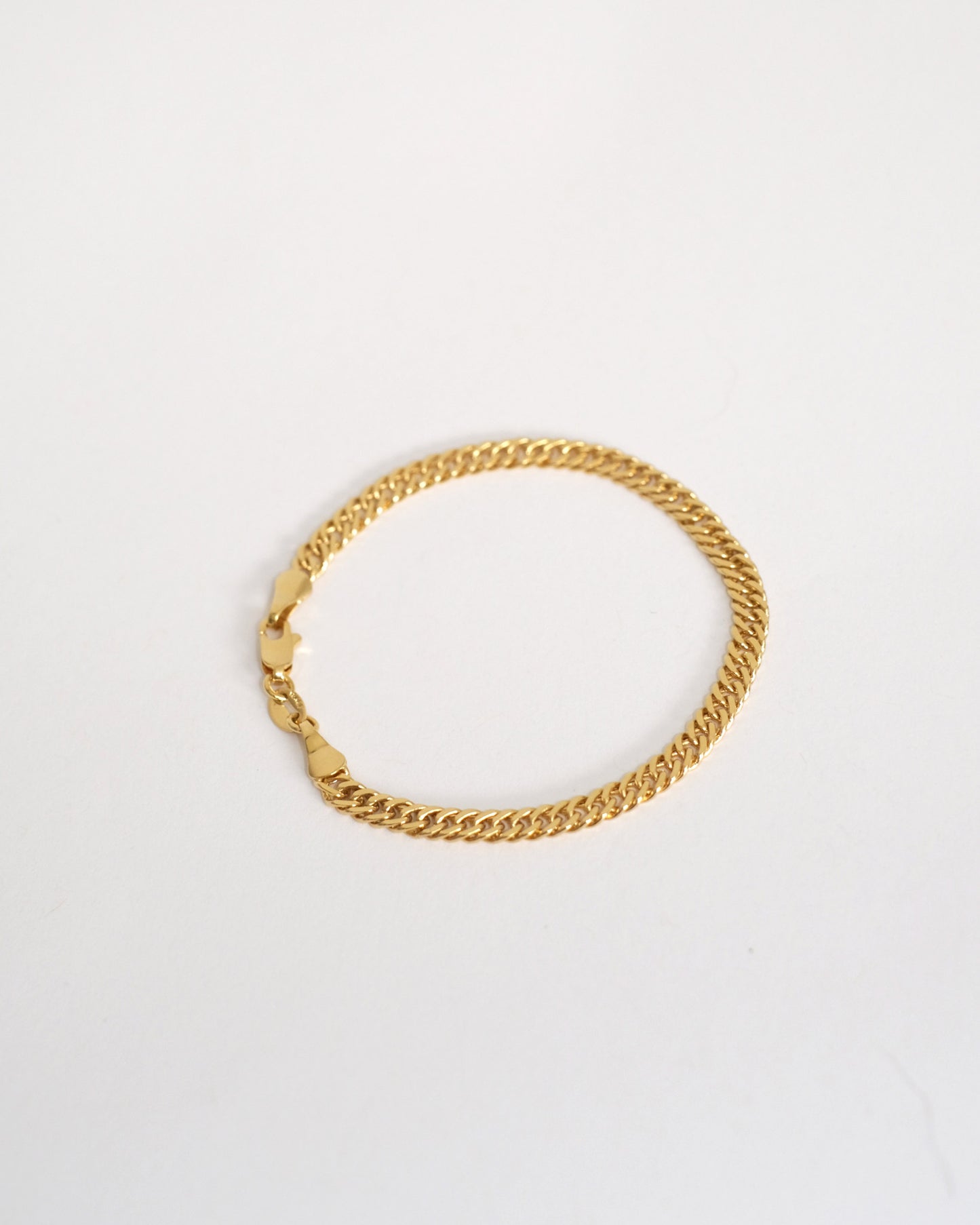 CURB CHAIN BRACELET