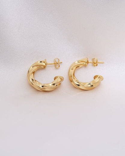 TWISTED HALF HOOPS