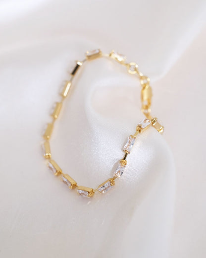 CUBIC ZIRCONIA BAQUETTE BRACELET